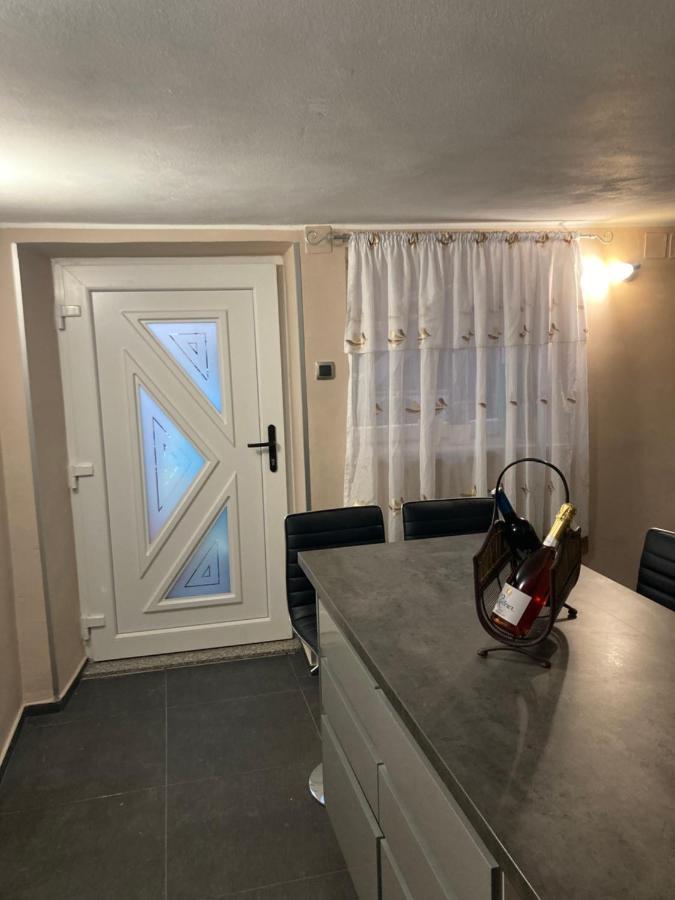 Apartman Sulic 沃德年 外观 照片